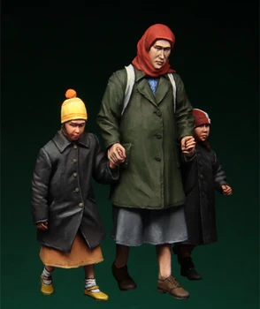 1/35 Skup modela figura od smole 085 Ruske izbjeglice, 1941-45 Tri figure u nesastavljeni pločom gornje strane 0