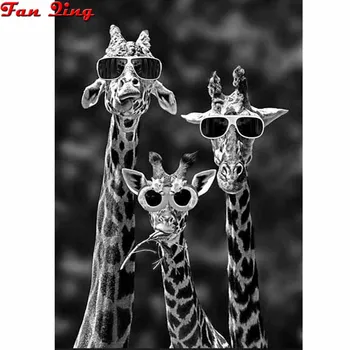 5D Diy Diamond Slikarstvo Zanimljiv Žirafa sa sunčanim naočalama Okrugli kvadrat Rhinestones 3D Diamond Vez Crno-bijelo umjetnost